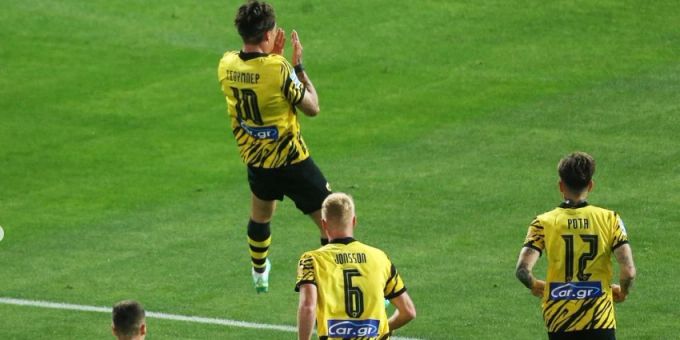Mit AEK Athen - Steven Zuber feiert in Griechenland den Meistertitel