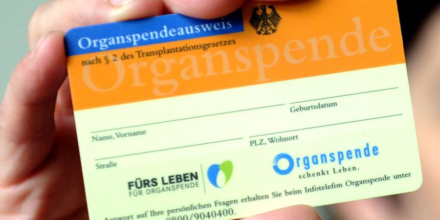 Tausende Menschen warten auf ein lebensrettendes Organ - doch die Zahl der Organspenden ist viel zu niedrig.