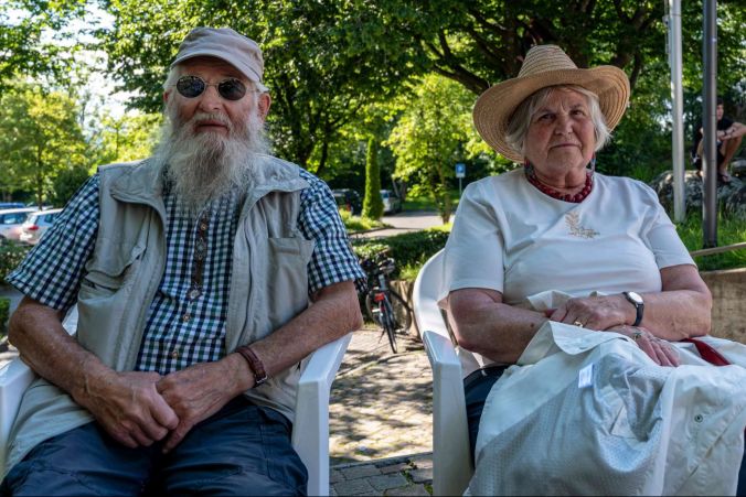 Werner und Berti Schenk geniessen den lauschigen Nachmittag