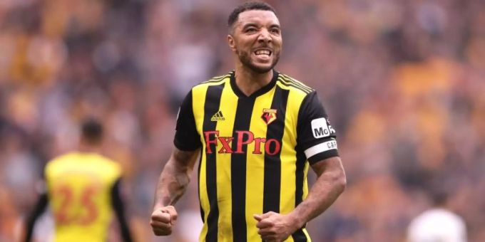 Watford-Kapitän Troy Deeney will seinen fünf Monate alten Sohn nicht gefährden. Troy Deeney