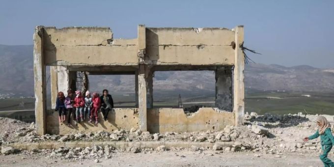 Neue Beweise - Gezielte Angriffe auf Spitäler und Schulen in Syrien