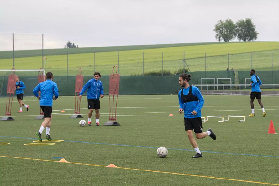 Reger Betrieb auf dem Trainingsplatz.