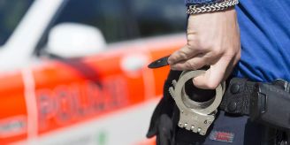 Rapperswil-Jona SG - 16-jähriger Räuber mit Messer festgenommen