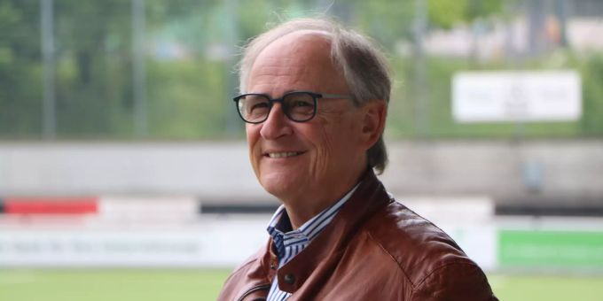 FC Baden Präsident Heinz Gassmann im Stadion Esp. Heinz Gassmann, Präsident FC Baden