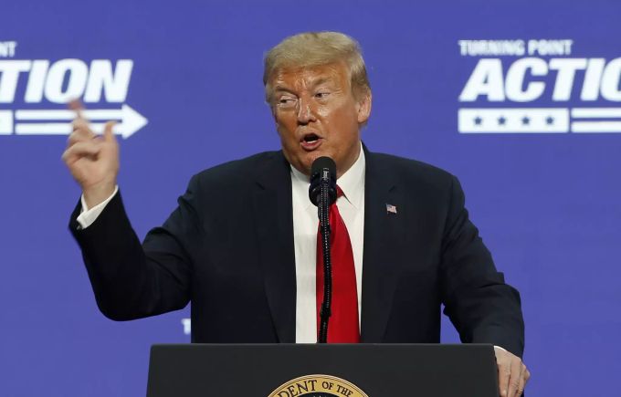 Die Regierung um US-Präsident Donald Trump misstraut Huawei. Donald Trump