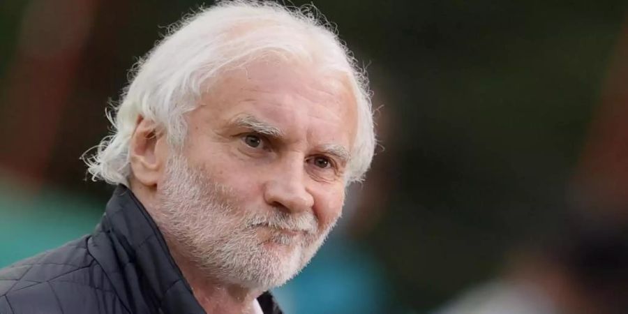Rudi Völler würde mit Bayer Leverkusen gerne den DFB-Pokal gewinnen. Foto: Ronald Wittek/epa Pool /dpa