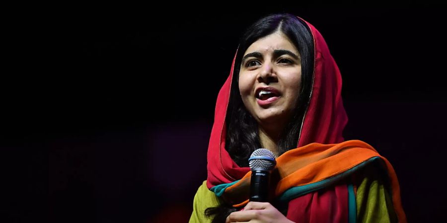 ARCHIV - Die Friedensnobelpreisträgerin Malala Yousafzai spricht auf einer Veranstaltung im Sydney Convention and Exhibition Centre. Malala hat ihren Studienabschluss aus Oxford in der Tasche. Foto: Brendan Esposito/AAP/dpa