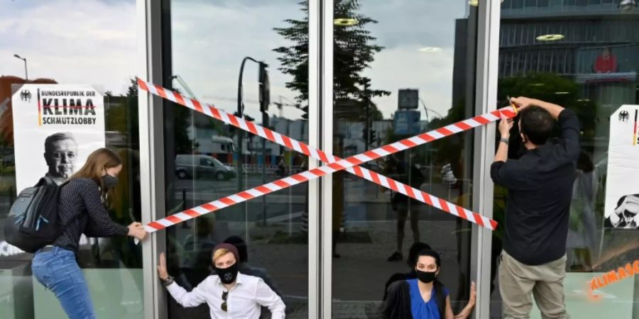 Protest gegen Lobby-Verflechtungen der CDU