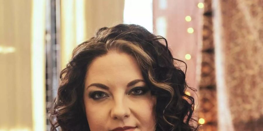 Ashley McBryde hat sich langsam nach oben gesungen. Foto: Daniel Meigs/dpa