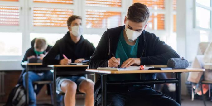 Jura zieht mit - Luzern plant Maskenpflicht für Schüler am Gymnasium