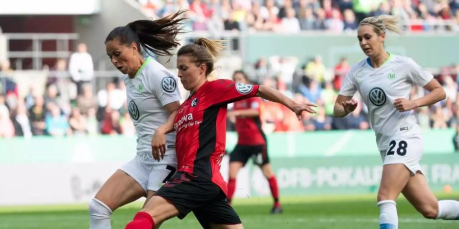 Die Saison der Frauenfussball-Bundesliga soll fortgesetzt werden. Foto: Federico Gambarini/dpa