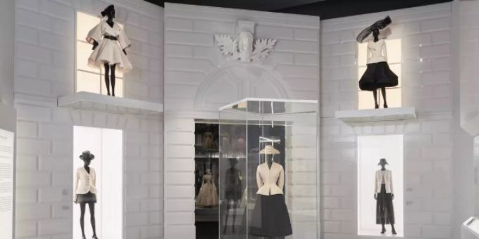 Designer of Dreams - Christian Diors Ausstellung gibt es nun im Video