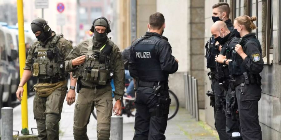 Polizisten im Einsatz in Frankfurt