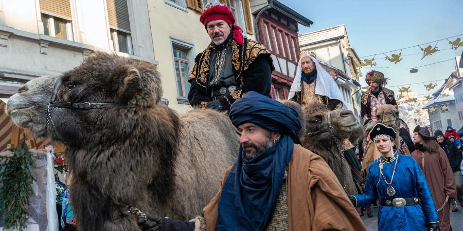 Mit der Kamelkarawane wird auch 2022 der Frauenfelder Weihnachtsmarkt traditionell eröffnet. - Frauenfeld