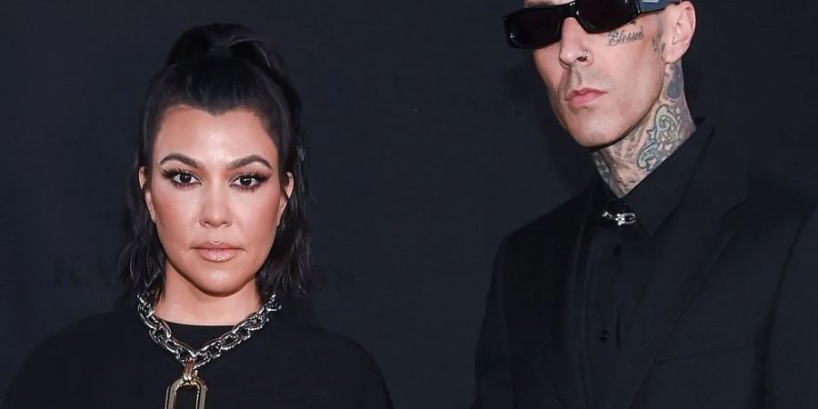 Kourtney Kardashian und Travis Barker sind seit zwei Jahren offiziell ein Paar.