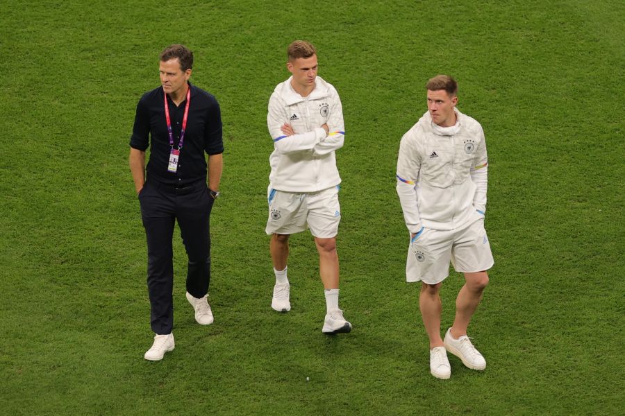 DFB-Direktor Oliver Bierhoff (l.) ist seit Montagabend nicht mehr in seinem Amt.