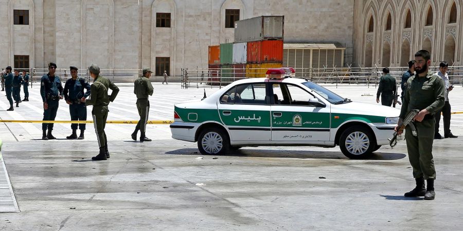 Iranische Polizisten in Teheran