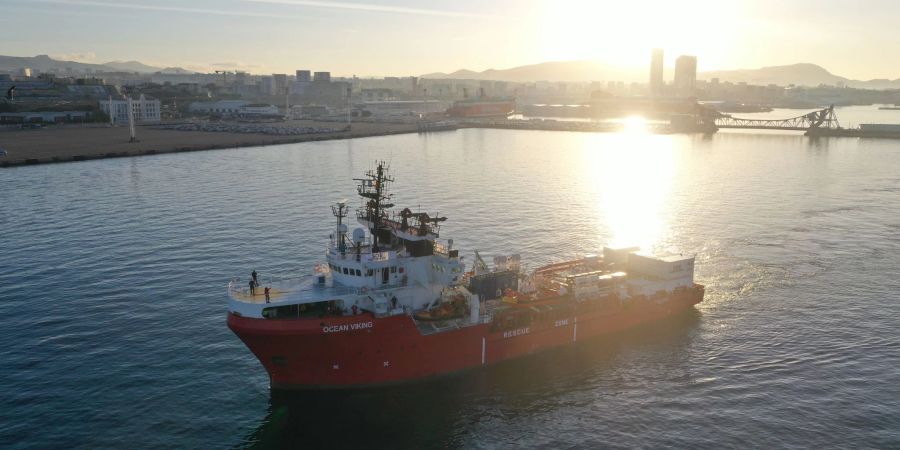 Das Seenotrettungsschiff «Ocean Viking» verlässt