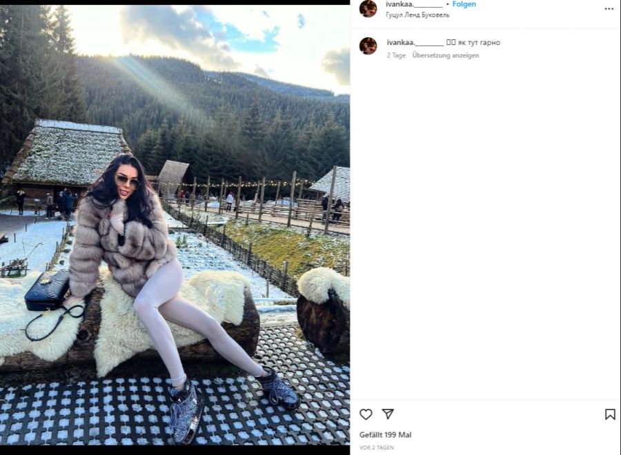 Auf Instagram zeigt sie sich gerne in teuren Outfits.