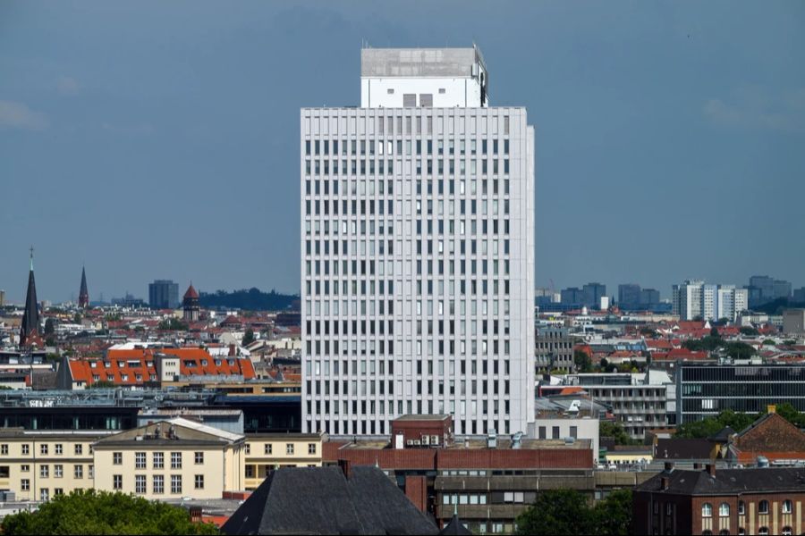 In der Berliner Charité hat Hildebrandt nun ihr zehntes Kind zur Welt gebracht – im Alter von 66 Jahren!