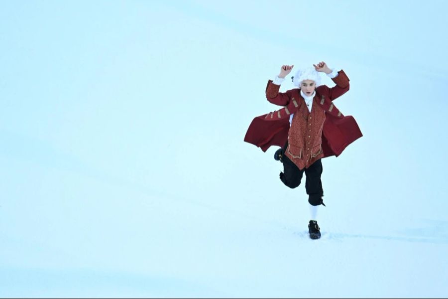 Ein tanzender Mozart bei der Eröffnungsfeier an der Ski-WM.