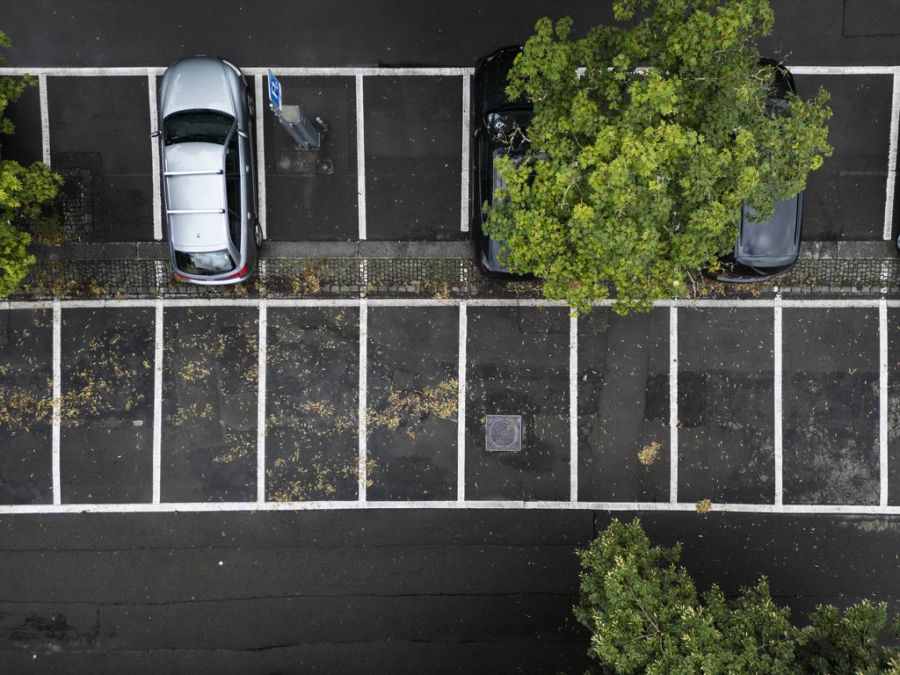 Gleichzeitig wird Parkieren immer teurer.