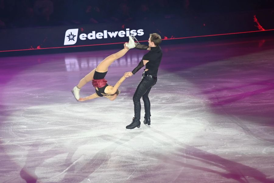 Einige der grössten Namen der Eiskunstlauf-Szene treten bei Art on Ice auf.