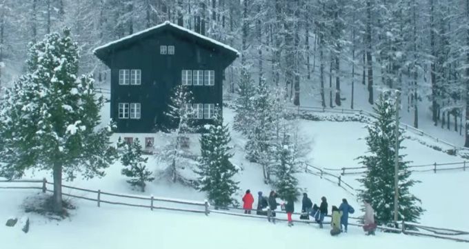 Das Wham!-Haus in Saas Fee aus dem bekannten Musikclip «Last Christmas» (1984). Das Wham!-Haus