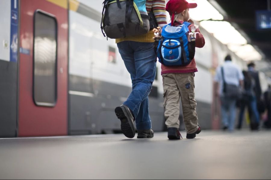 In öffentlichen Räumen müssen Eltern Verantwortung für ihre Kinder übernehmen. (Symbolbild)