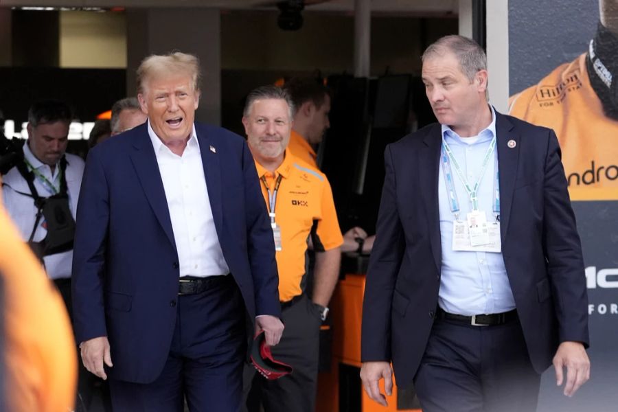 McLaren begrüsste Donald Trump vor dem Miami-GP in der Box.