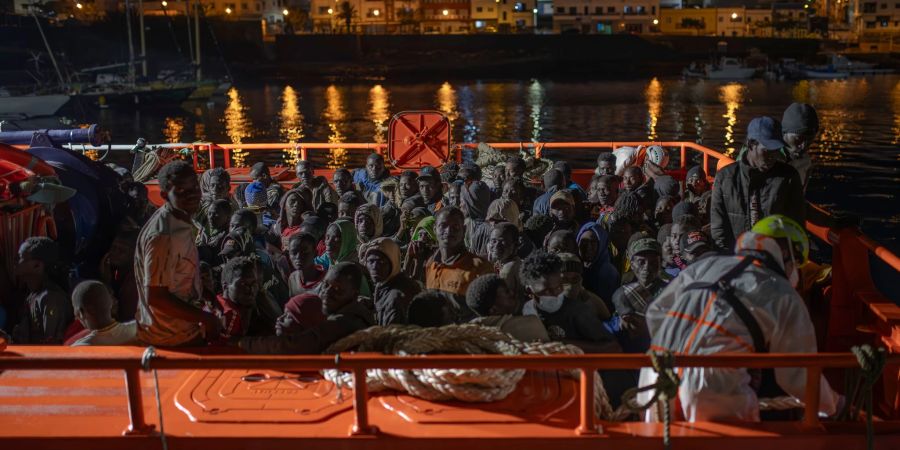 Bei einem neuen Unglück auf dem Atlantik vor La Restinga kamen mindestens neun Migranten ums Leben.