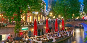 Amsterdam Abends, Dinner