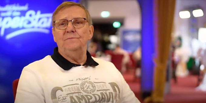Der 81-jährige DSDS-Teilnehmer Manfred erhielt eine Wildcard und konnte den Recall bei «Deutschland sucht den Superstar» überspringen. (Screenshot) Deutschland sucht den Superstar