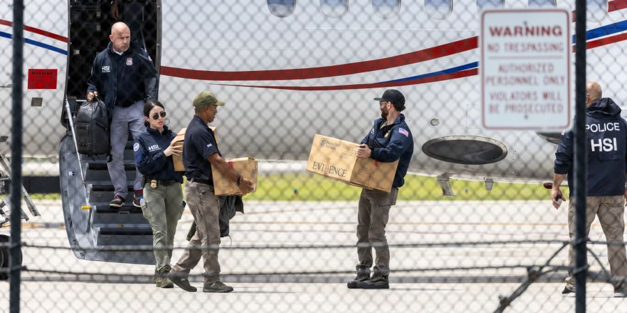 US seized a plane belonging to Venezuelan President Nicolas Maduro