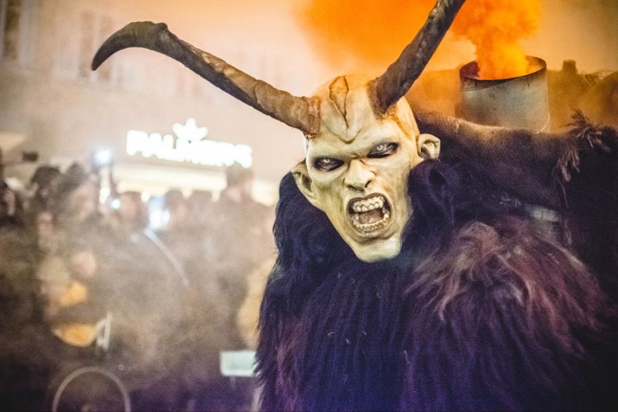 Wenn die furchterregenden Krampusse in der Region Innsbruck ihr Unwesen treiben, herrscht absoluter Ausnahmezustand.