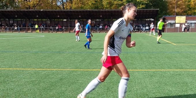 Lydia Dubach von den Frauen des FC Breitenrain während dem Spiel gegen Küssnacht am Rigi. fc breitenrain