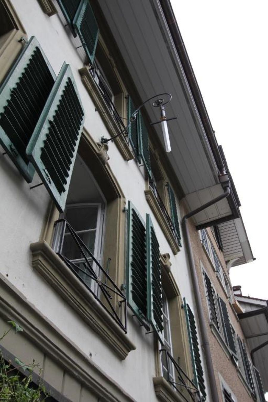 Seither hing ein 2500-fränkiges Replikat an der Fassade des Restaurants.