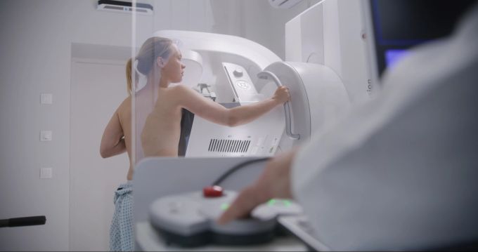 Frauengesundheit: Man sollte mindestens alle zwei Jahre zur Untersuchung gehen. Untersuchung