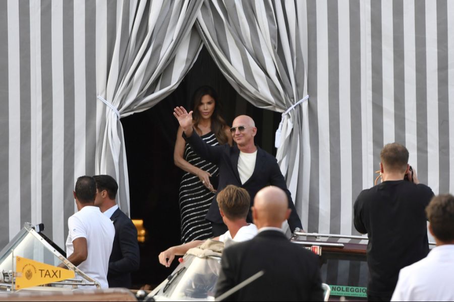 jeff bezos lauren sanchez