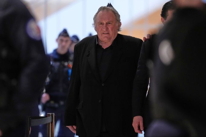 Gérard Depardieu wurde verurteilt, er muss aber nicht ins Gefängnis. Depardieu-Prozess