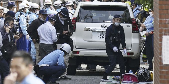 Ein 28-jähriger Autofahrer ist im japanischen Osaka in eine Gruppe Schüler gerast. Osaka Japan Amok