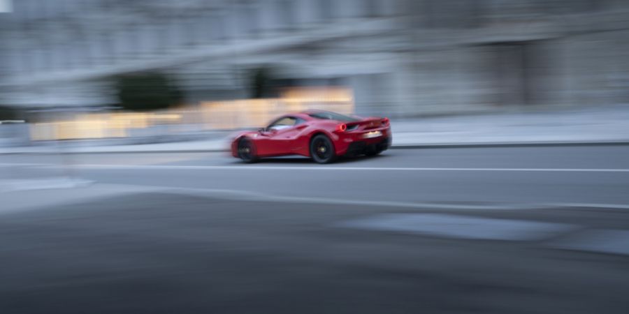 Kriminelle stahlen in Murten mehrere Luxusautos. (Symbolbild)