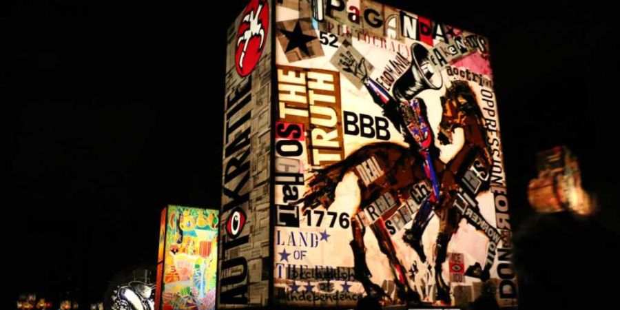 Das Wetter war verhältnismässig mild und es strömten tausende Menschen in die Stadt, um das Spektakel mitzuerleben.