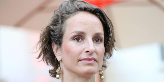 Lara Joy Körner