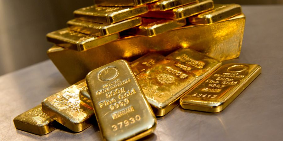 Gold steigt stark auf 4580 Dollar je Unze.