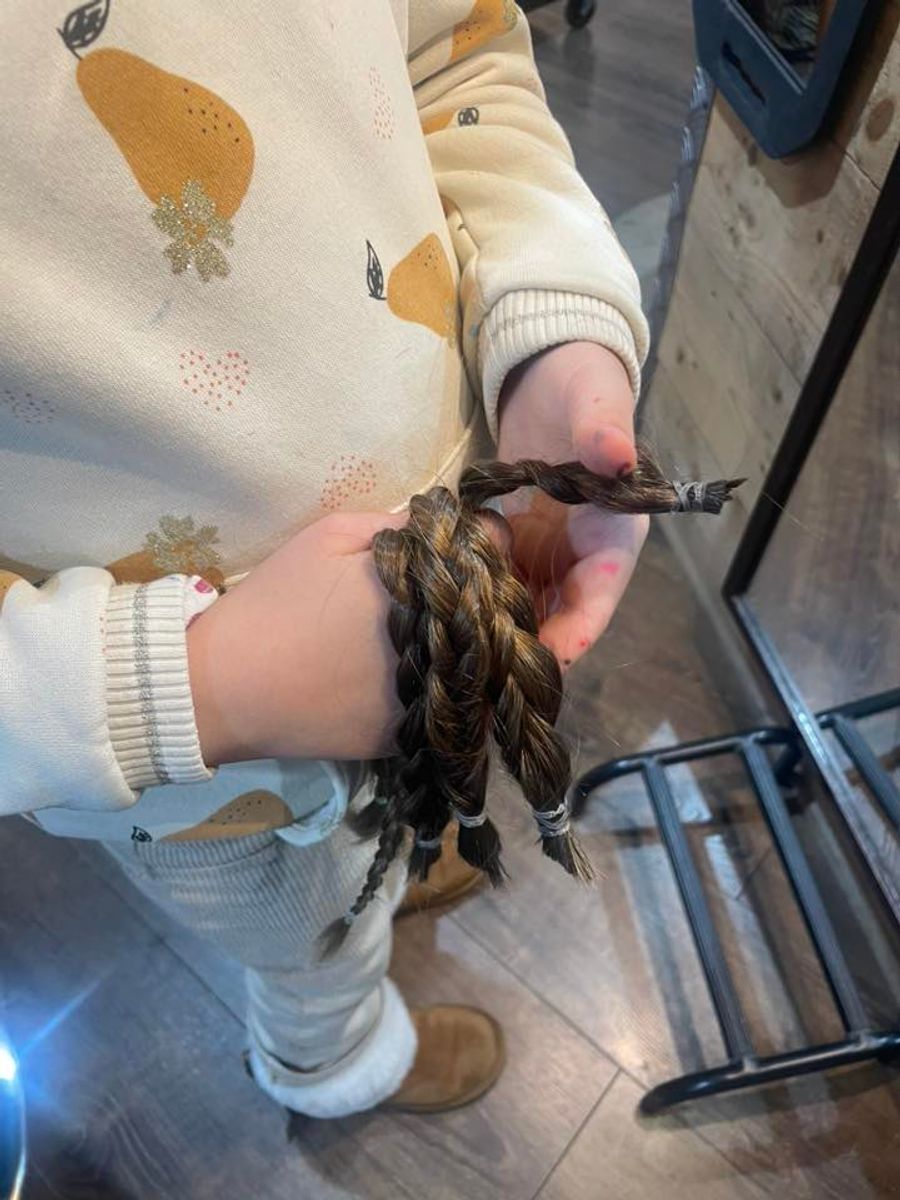 Diese Haar-Spenden stammen von einem Coiffuresalon aus Südfrankreich.