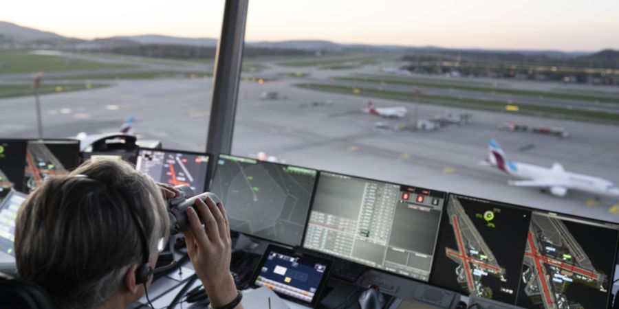 Das System von Skyguide hatte Flüge mit grösseren Verspätungen nicht mehr zuverlässig angezeigt. Das technische Problem konnte am Mittwochnachmittag behoben werden. (Archivbild)