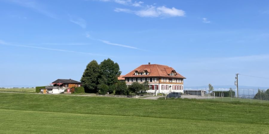 Das ehemalige Schulhaus Zumholz in Schwarzenburg wird seit 2017 nicht mehr für den Unterricht verwendet. (Archivbild)