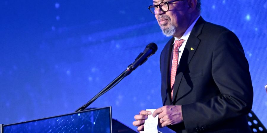 ARCHIV - Tedros Adhanom Ghebreyesus spricht bei der Gala Cinema for Peace  Democracy. Foto: Britta Pedersen/dpa