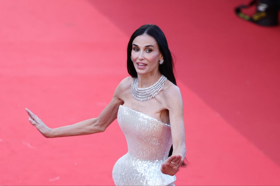 Demi Moores Cannes-Auftritt sorgt online für fieses Getuschel.
